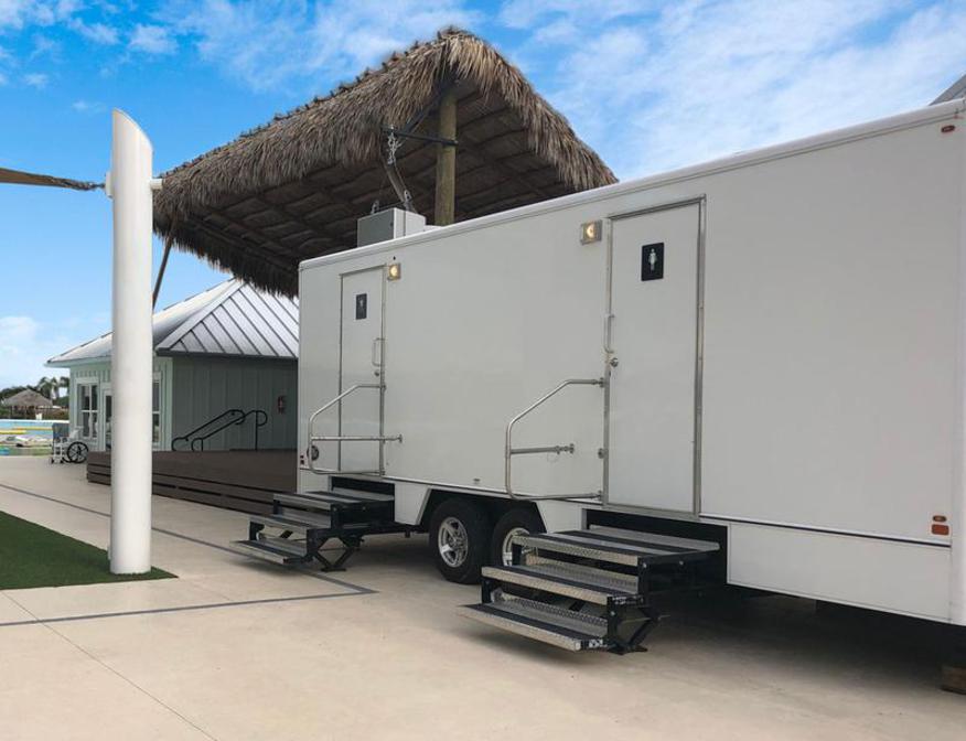 Long Term Shower Rentals in Florida