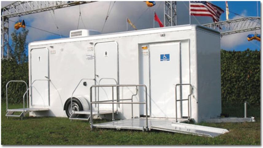 Bathroom Trailer Rentals With Wheelchair Ramp in Florida.